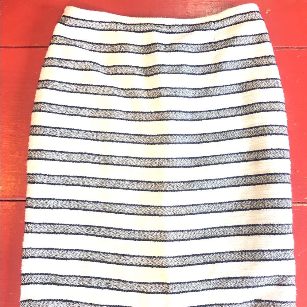 Calvin Klein sz 4 skirt. Fully lined. Classy!